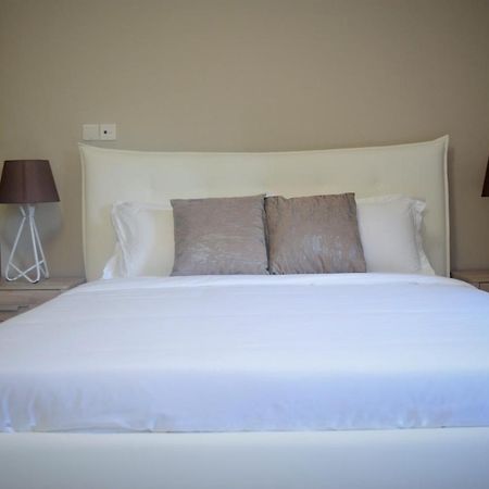 The Pool Labone Aparthotel Accra Bagian luar foto