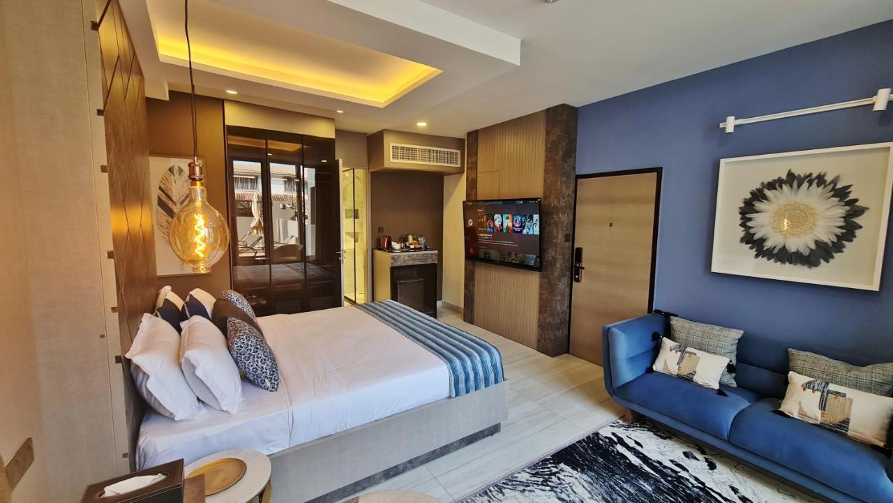 The Pool Labone Aparthotel Accra Bagian luar foto