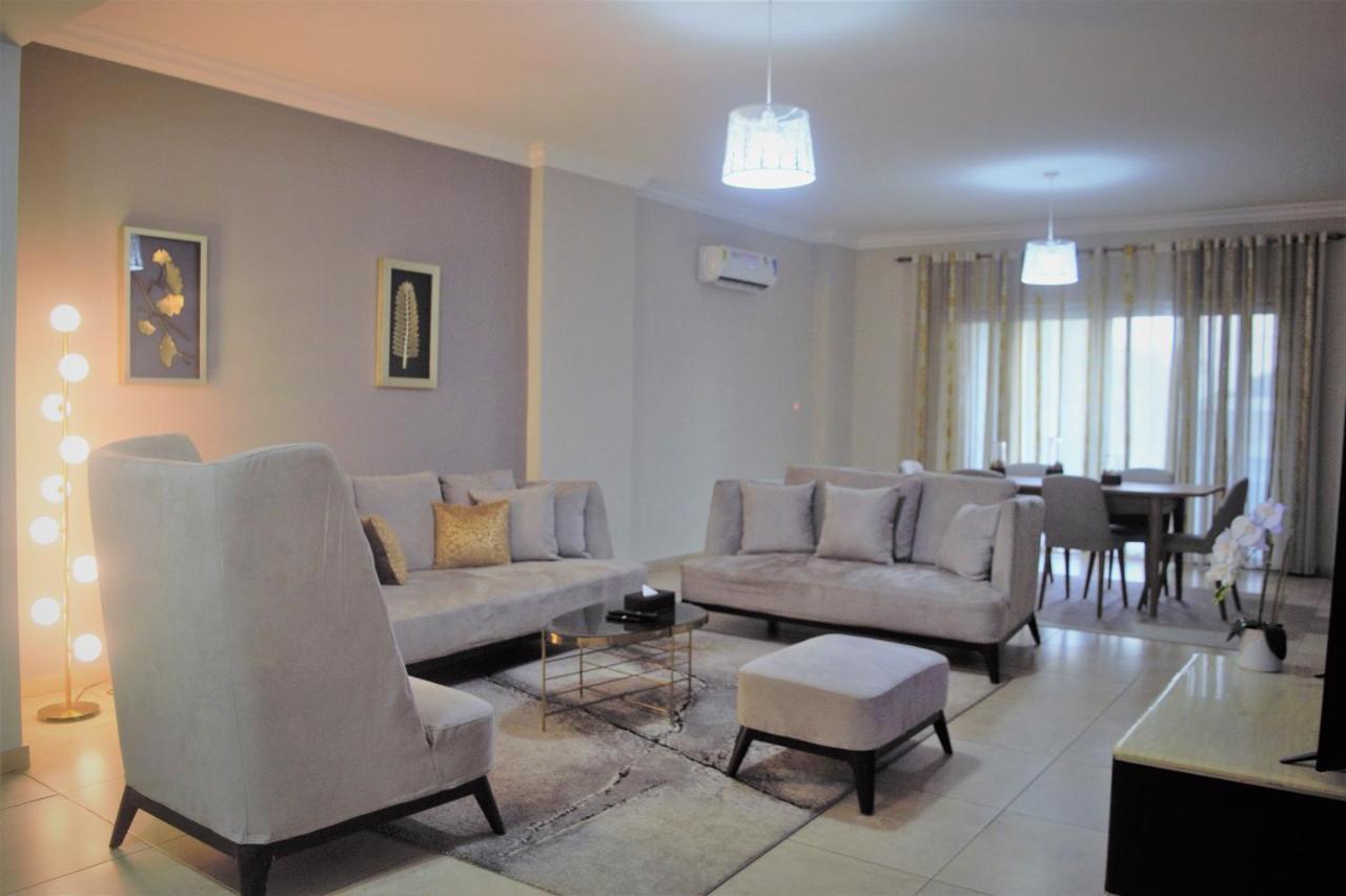 The Pool Labone Aparthotel Accra Bagian luar foto
